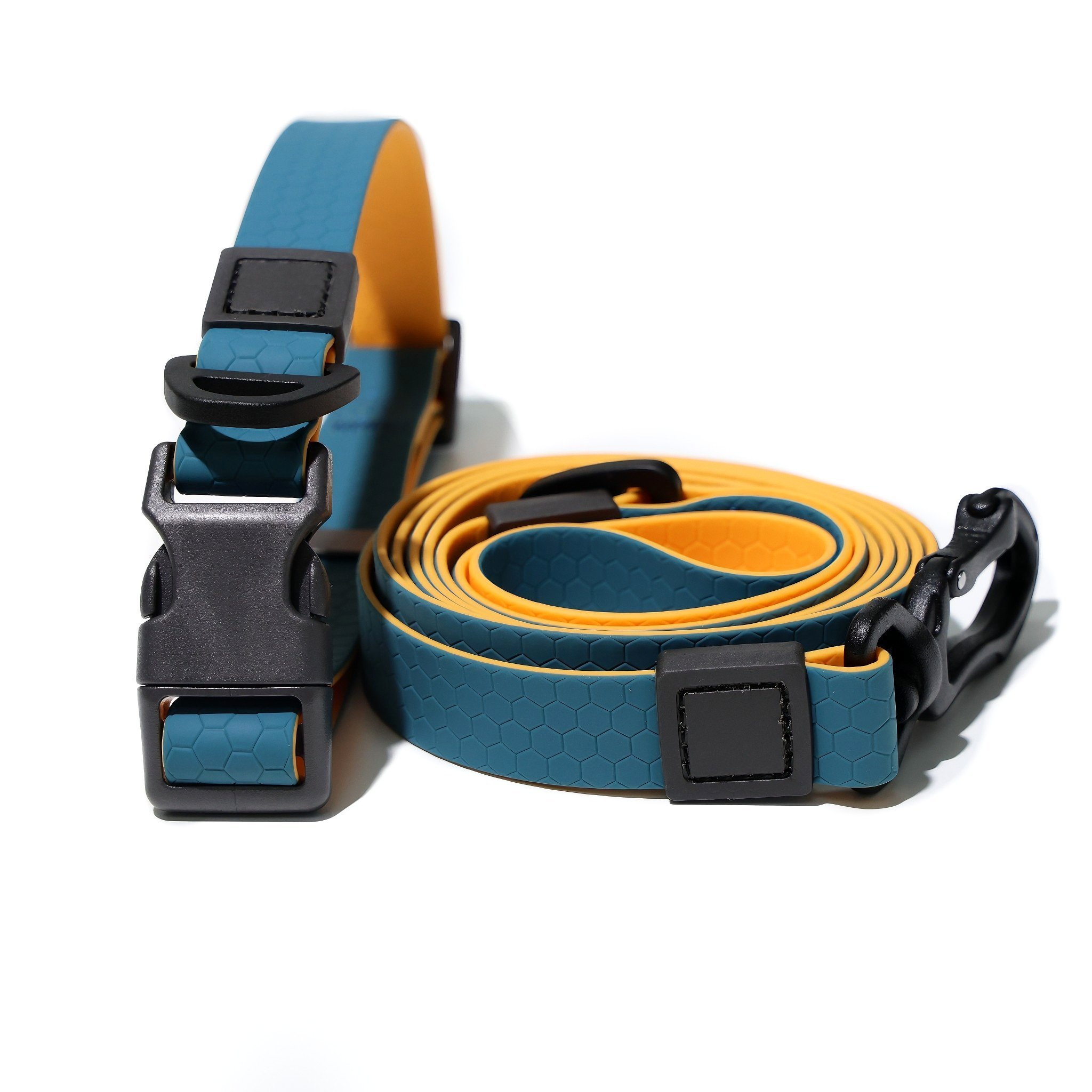 Honeycomb Embossed Dual-Color Pet Leash Set Is Stylish And Fashionable. The Embossed Surface Enhances The Leash's Grip, Preventing Slippage When Held. (Option: Blueorange-15mm)